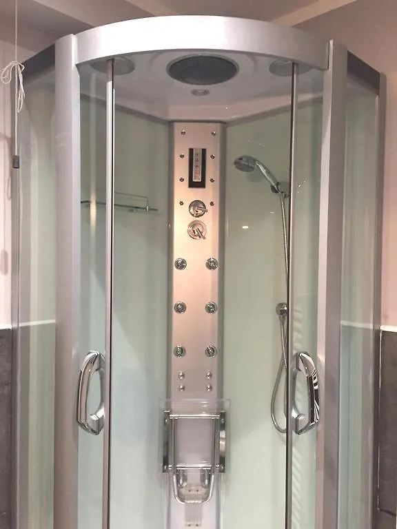 ** Pensión Chiossone Suites Génova Italia